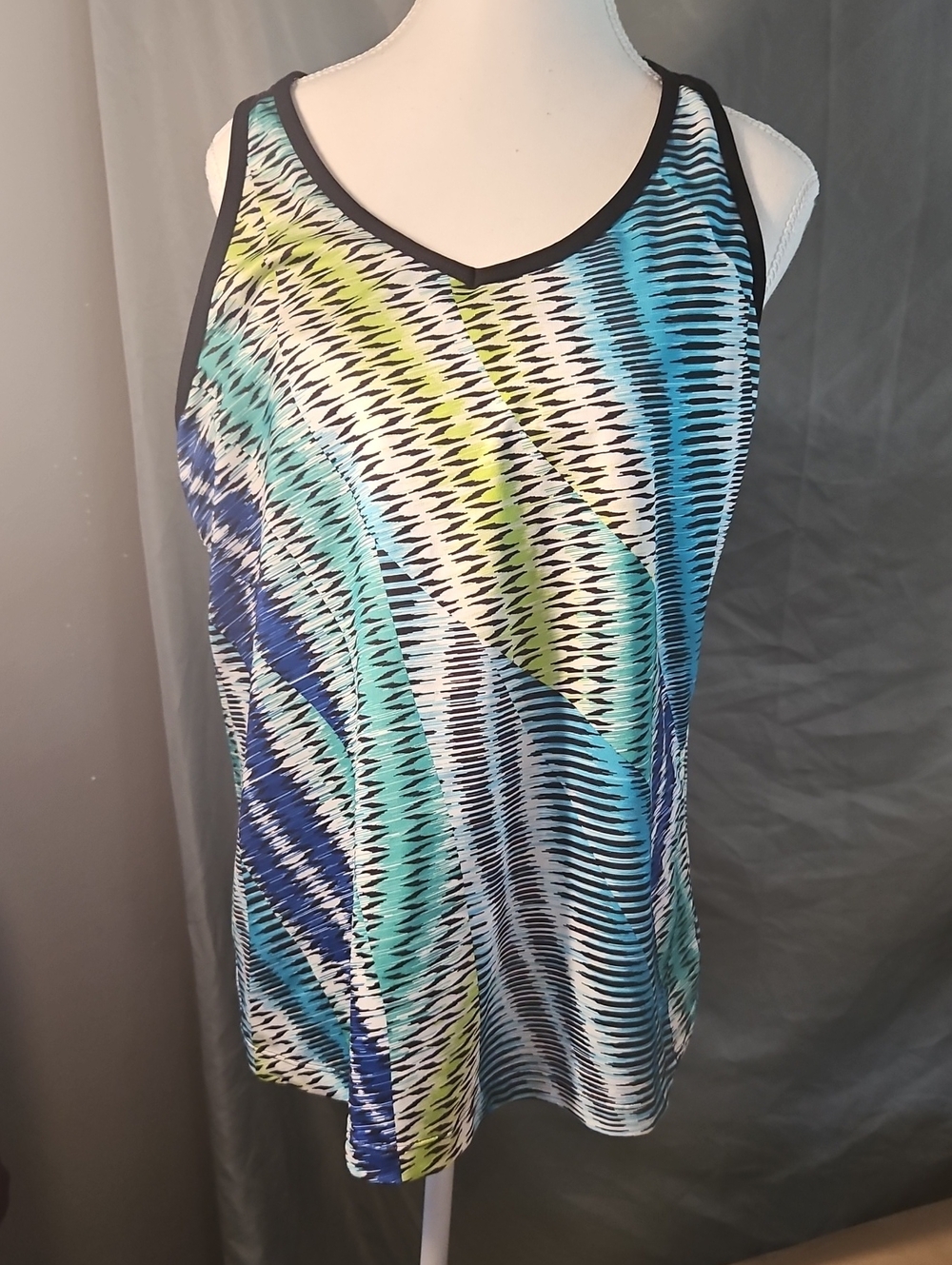 Xersion Multicolor V-Neck Sleeveless Tank Top in Blue, Teal & Lime